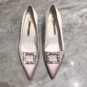 Light pink/white satin Manolo Blahnik pumps